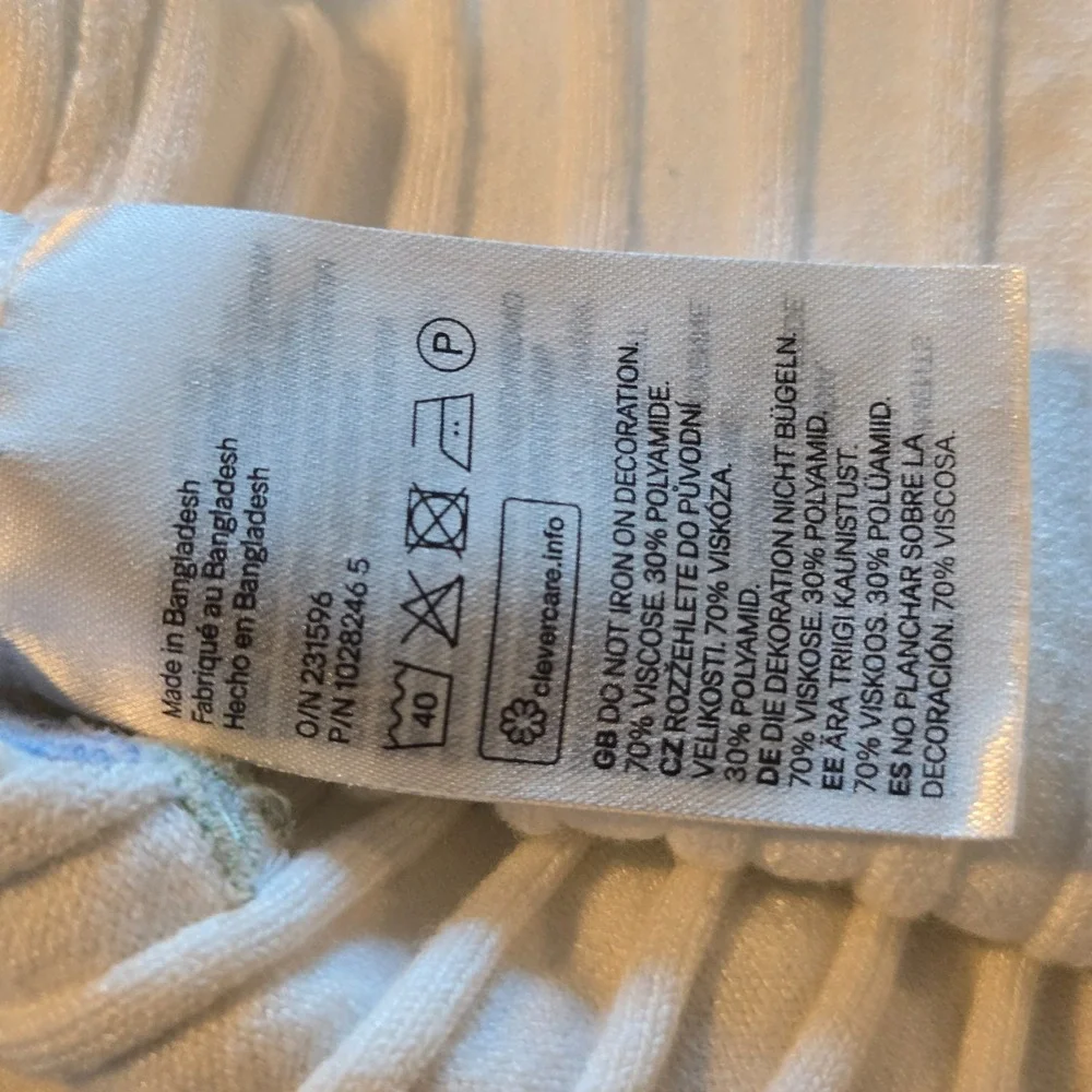 H&M Ribbed Top White Top Floral top Knitted Girls 16-18yo - Picture 5 of 5
